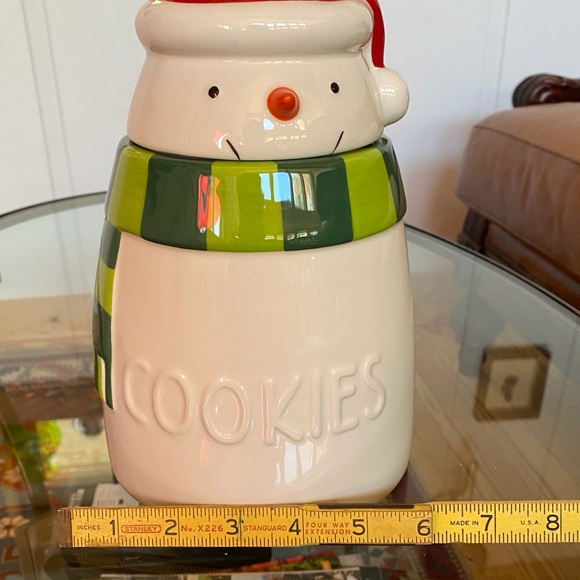 Hallmark 9” Snowman Christmas Cookie Jar Red Hat Green Scarf - Picture 8 of 9